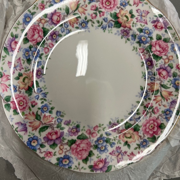 Stafforshire Fine Bone China - Picture 2 of 7